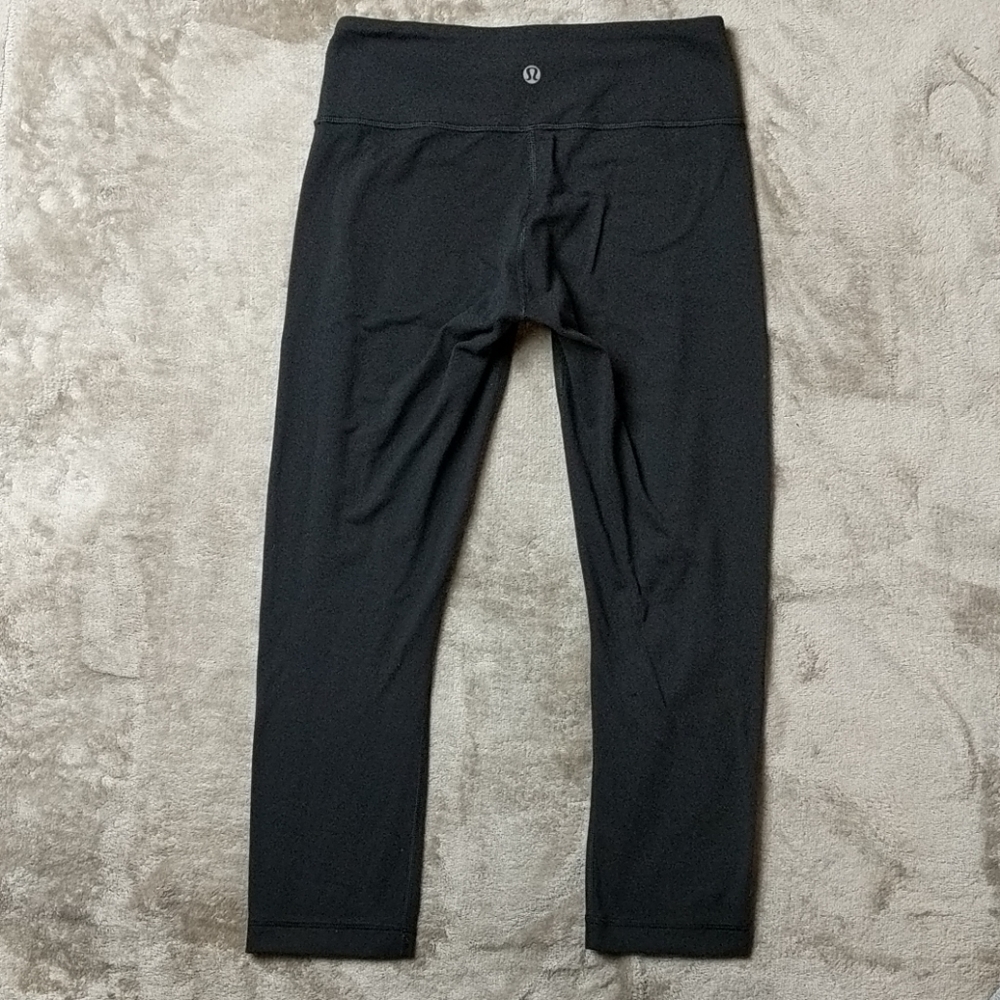 Lululemon cropped leggings